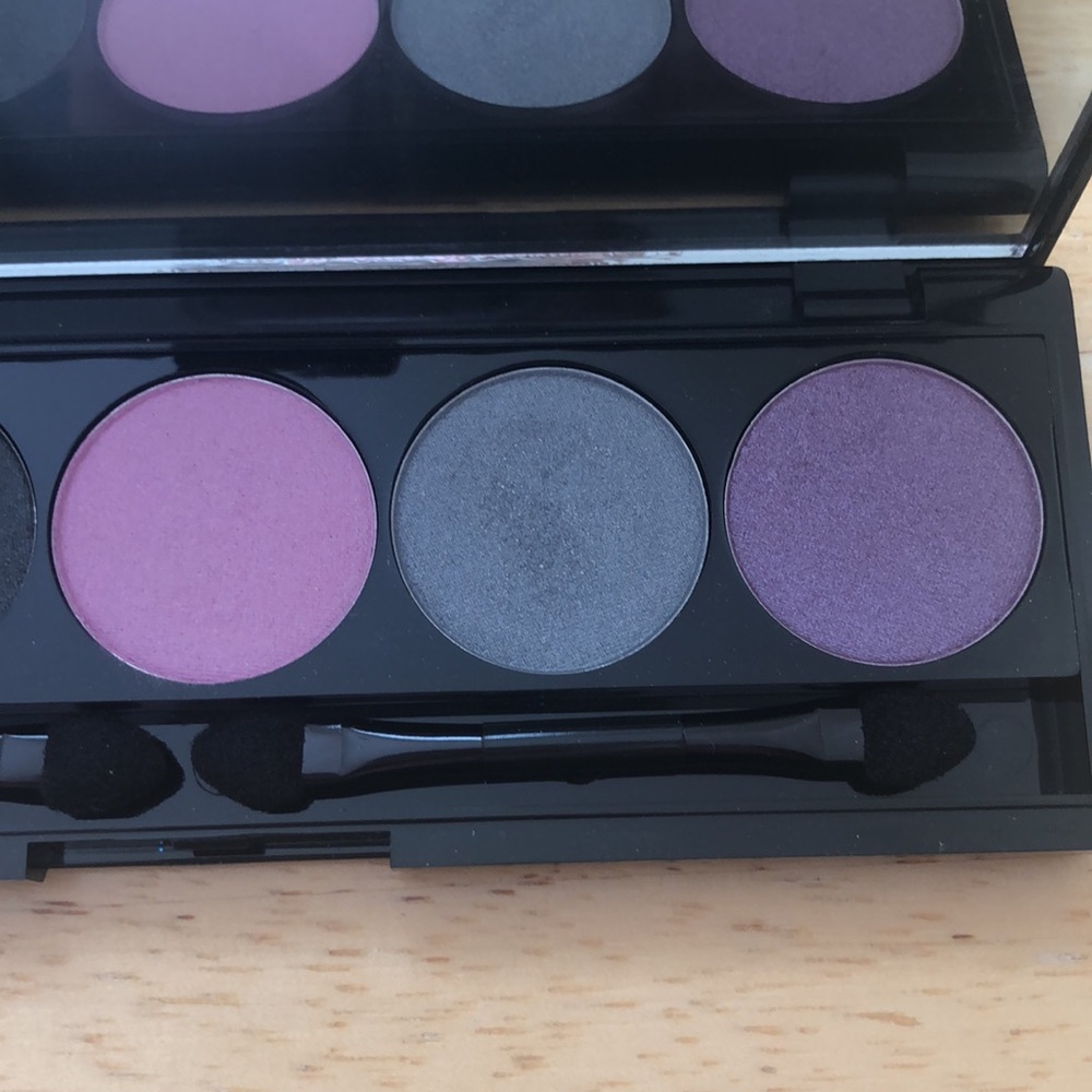 Eye Shadow - Picture 4 of 5